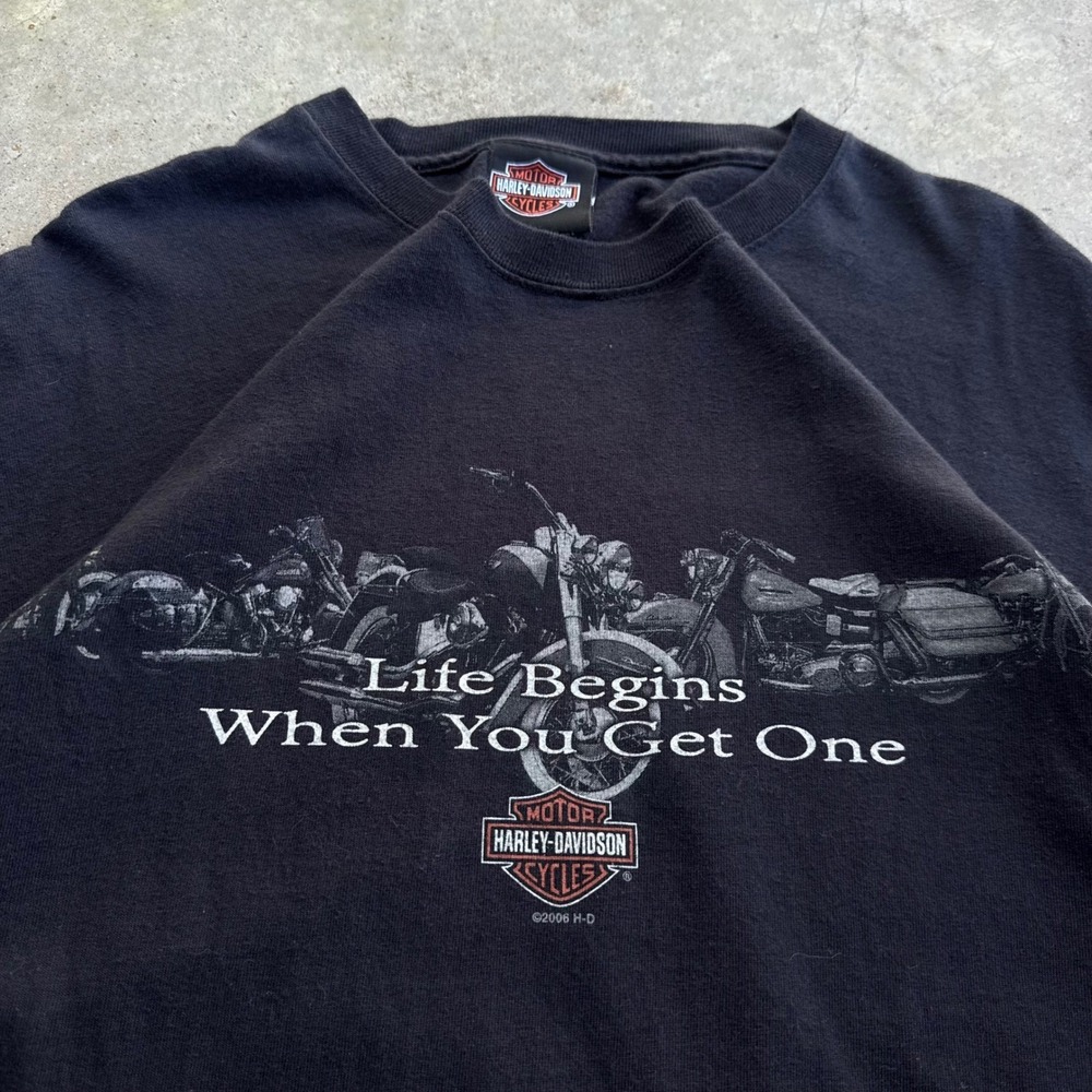 Vintage Y2K Harley-Davidson T-Shirt Life Begins Graphic Black Large (d9)